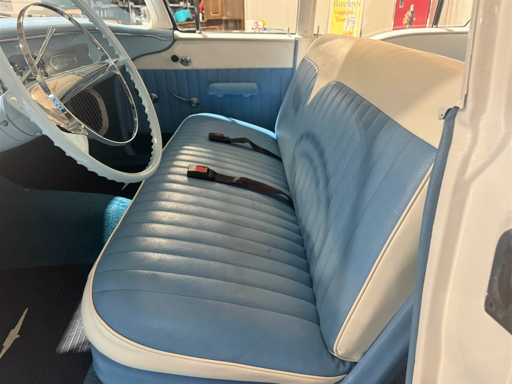 1958 Pontiac Chieftain 4 Door 90