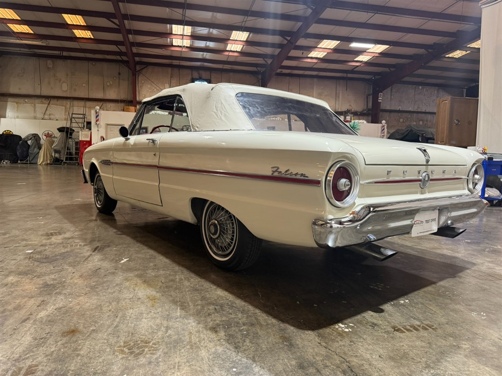1963 Ford Falcon Futura Convertible 16