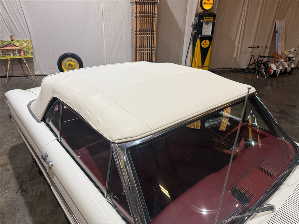 1963 Ford Falcon Futura Convertible 32