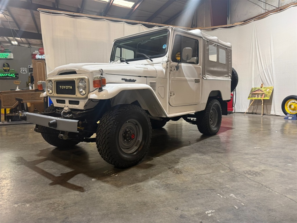1982 Toyota Land Cruiser FJ 43 12