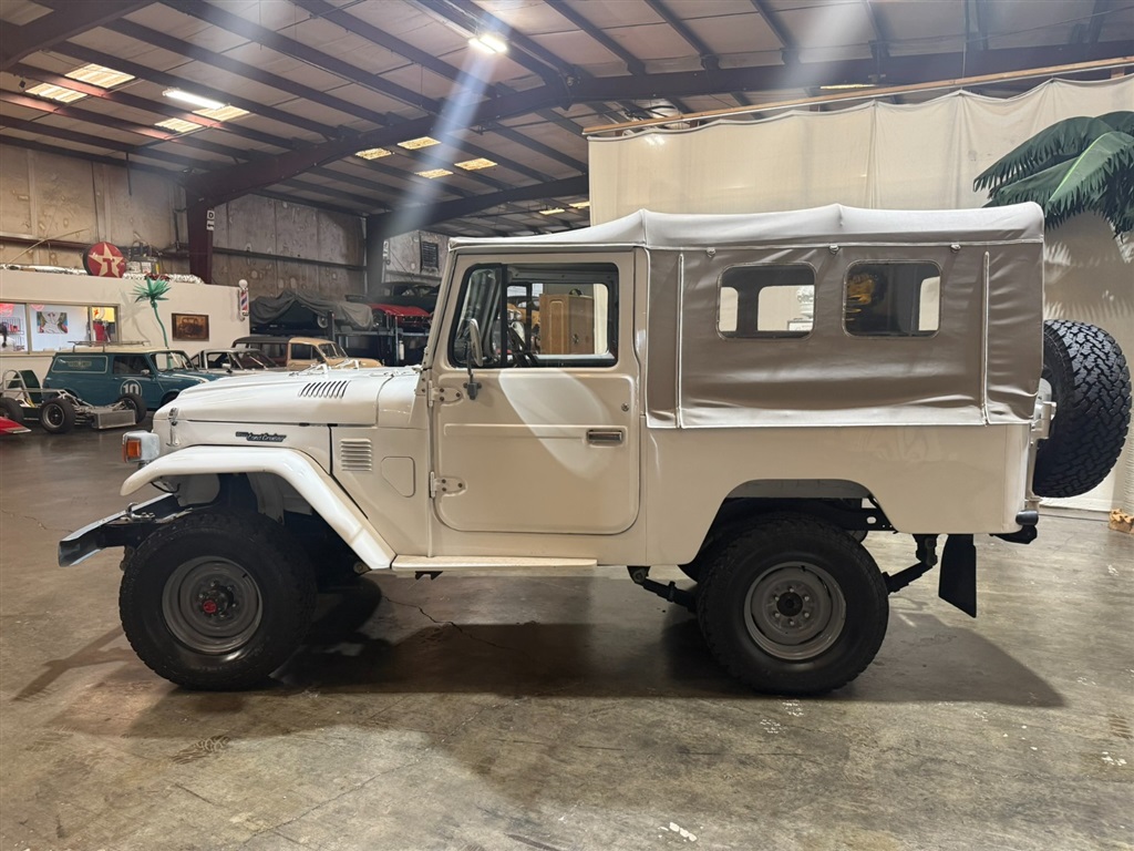 1982 Toyota Land Cruiser FJ 43 14