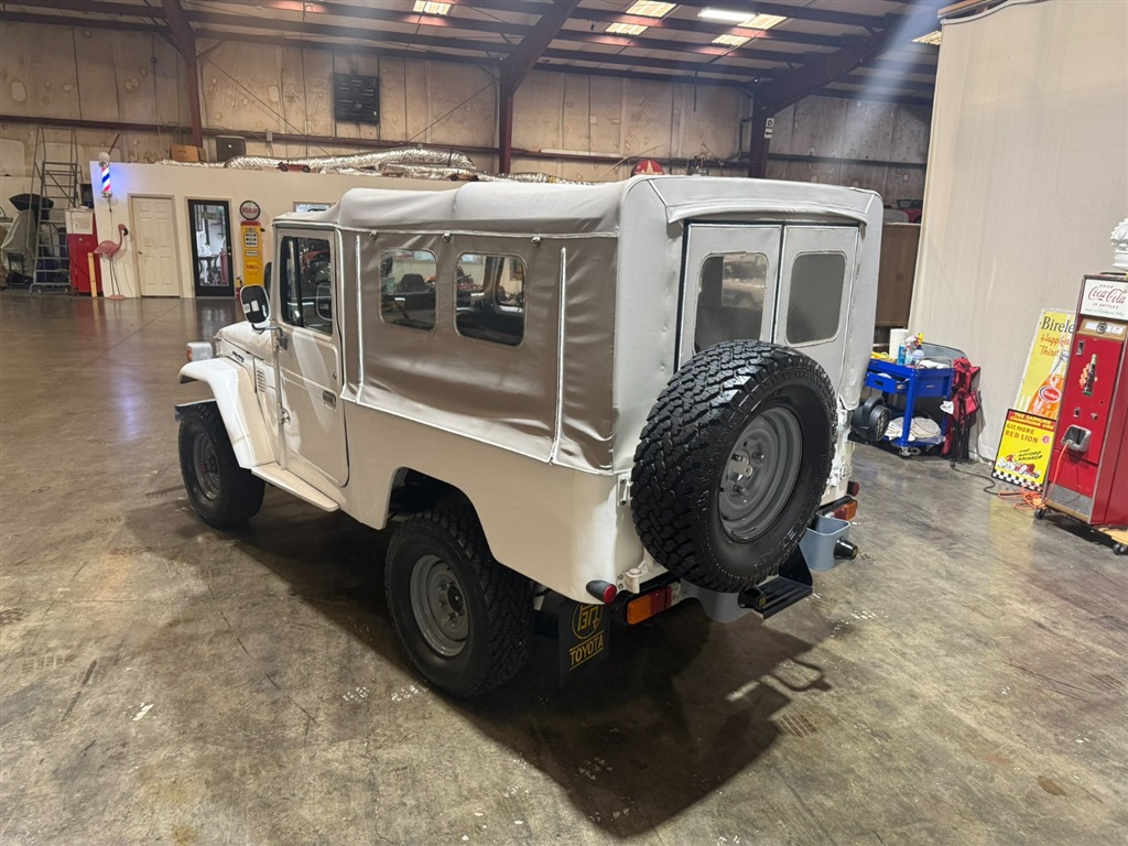1982 Toyota Land Cruiser FJ 43 17