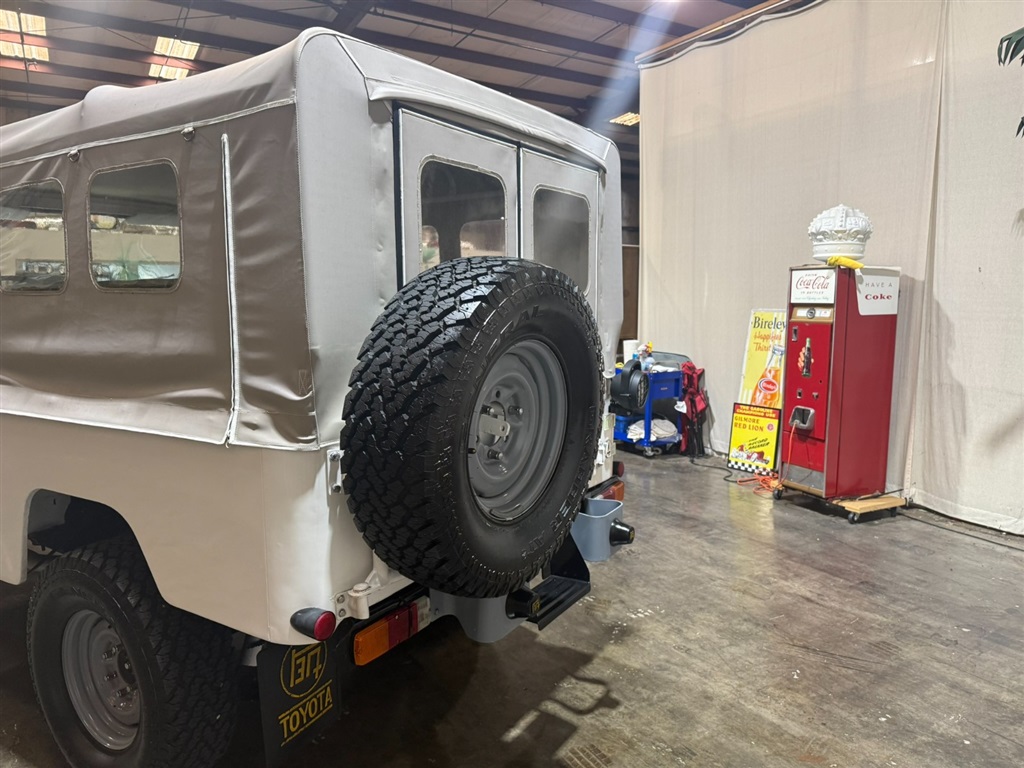 1982 Toyota Land Cruiser FJ 43 18