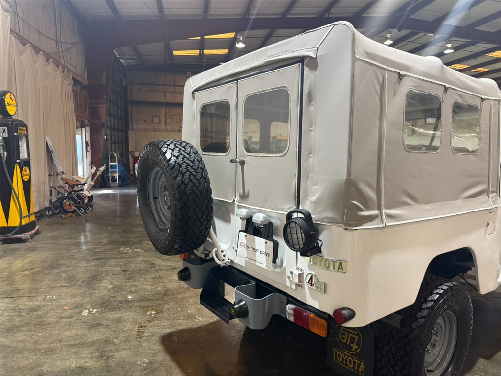1982 Toyota Land Cruiser FJ 43 22