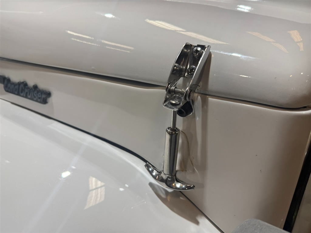 1982 Toyota Land Cruiser FJ 43 27