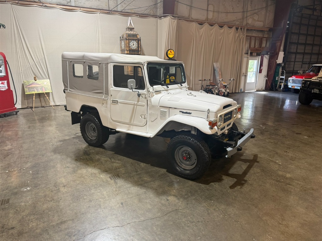 1982 Toyota Land Cruiser FJ 43 3