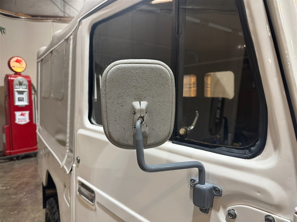 1982 Toyota Land Cruiser FJ 43 35