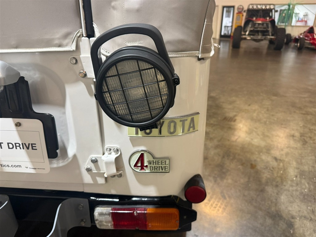 1982 Toyota Land Cruiser FJ 43 41