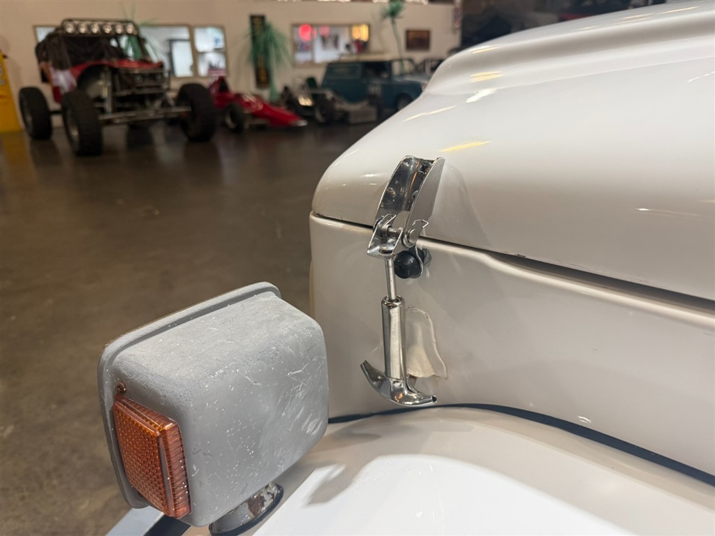 1982 Toyota Land Cruiser FJ 43 64