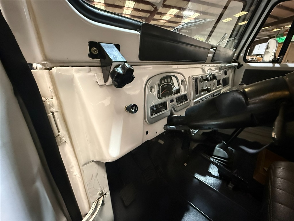 1982 Toyota Land Cruiser FJ 43 86