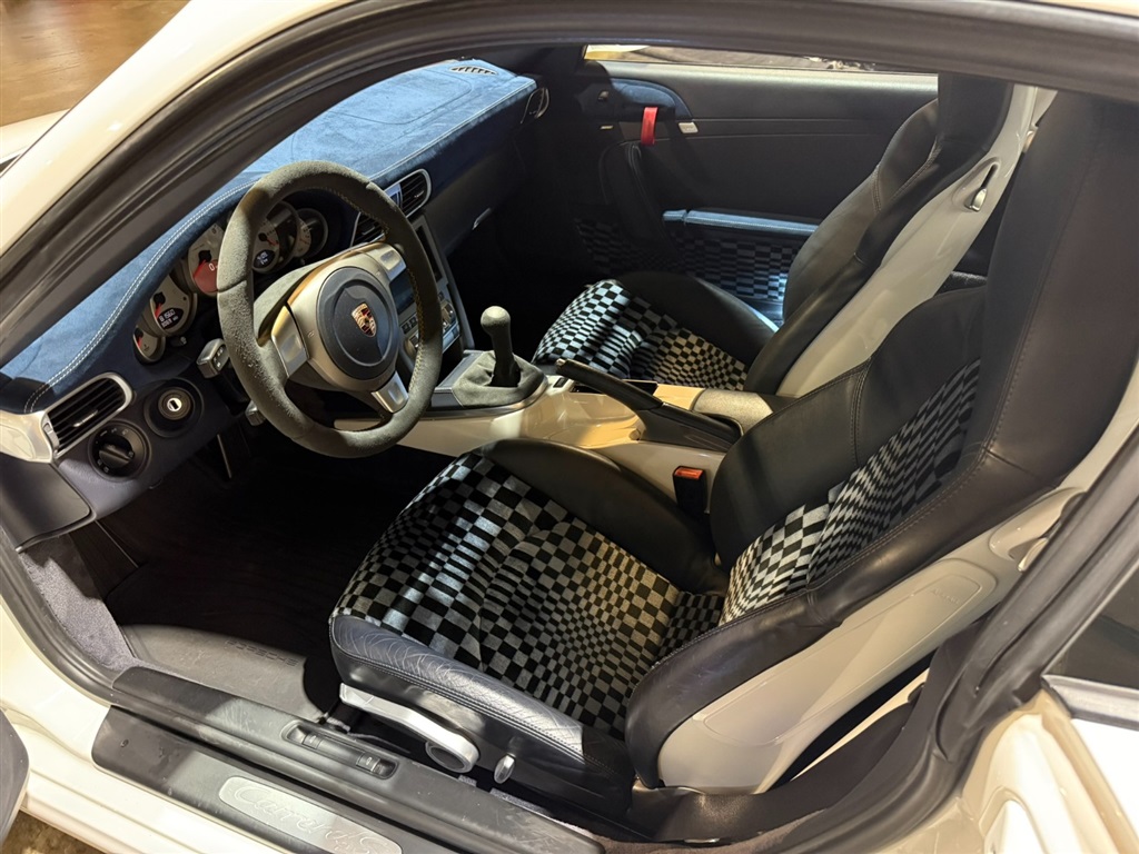 2006 Porsche 911 S Coupe Modified 64
