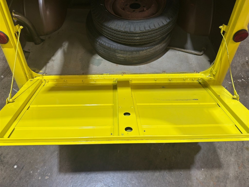 1950 Crosley CD  Super Coupe Panel Wagon 35