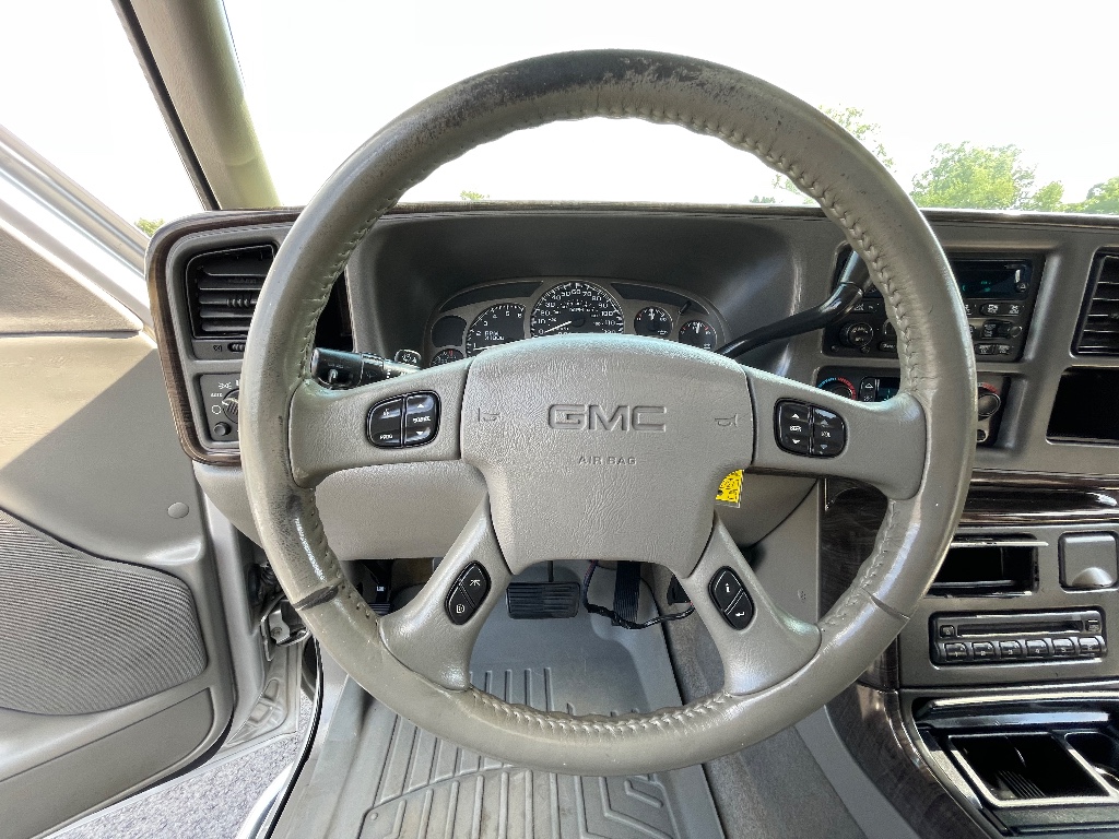 2006 GMC Sierra 1500 Denali photo