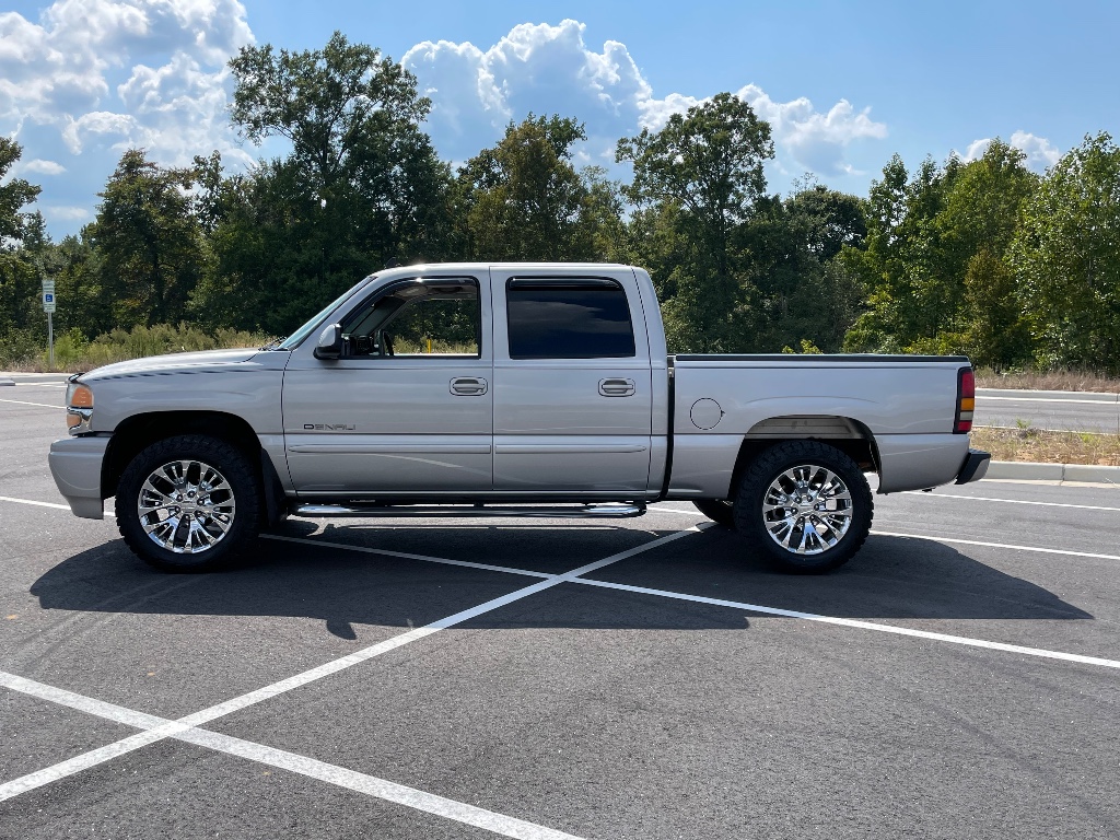 2006 GMC Sierra 1500 Denali photo