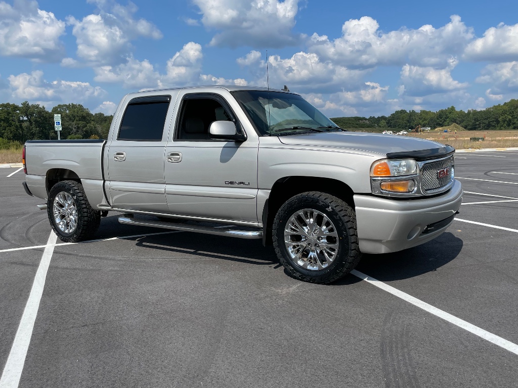 2006 GMC Sierra 1500 Denali photo