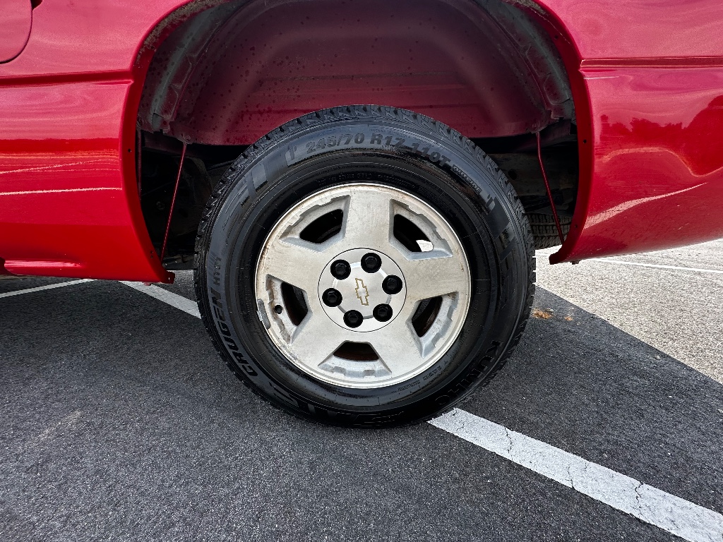 2005 Chevrolet Silverado 1500 LS photo