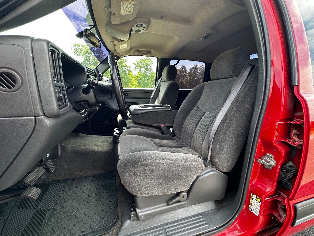 2005 Chevrolet Silverado 1500 LS photo
