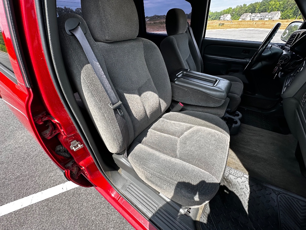 2005 Chevrolet Silverado 1500 LS photo