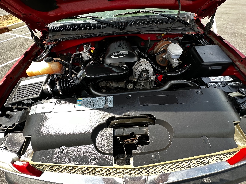 2005 Chevrolet Silverado 1500 LS photo