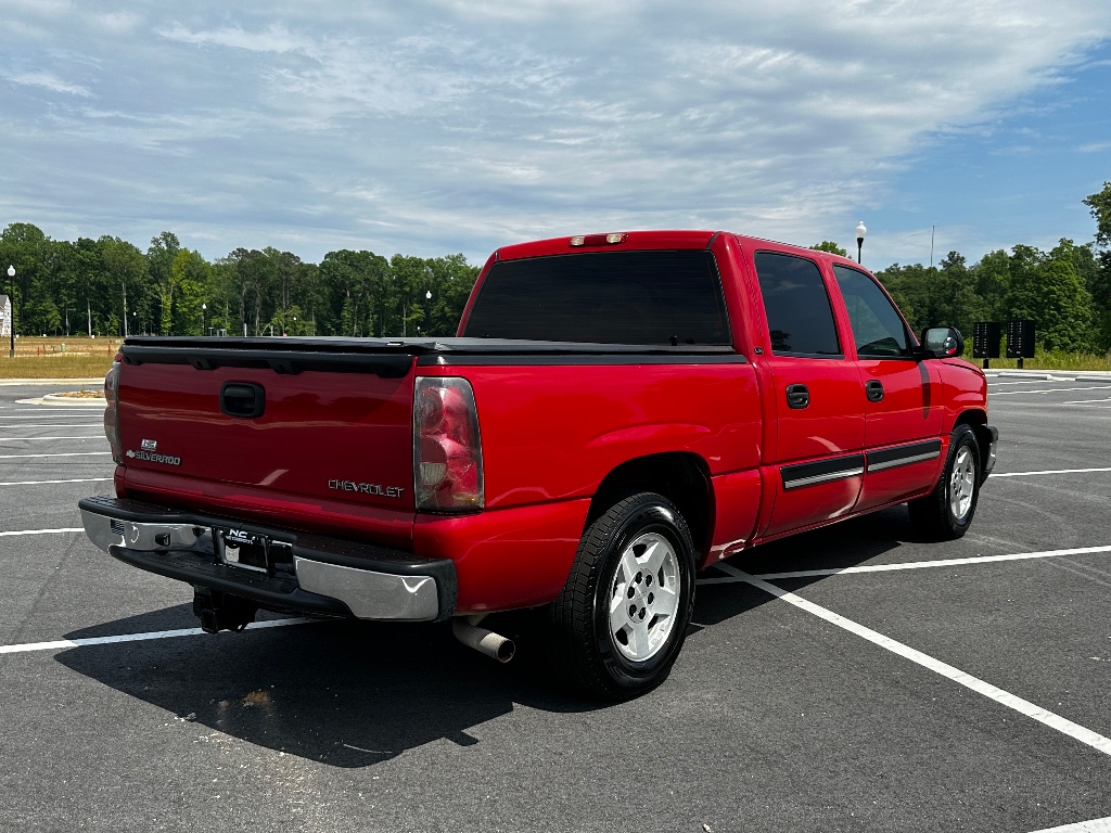 2005 Chevrolet Silverado 1500 LS photo