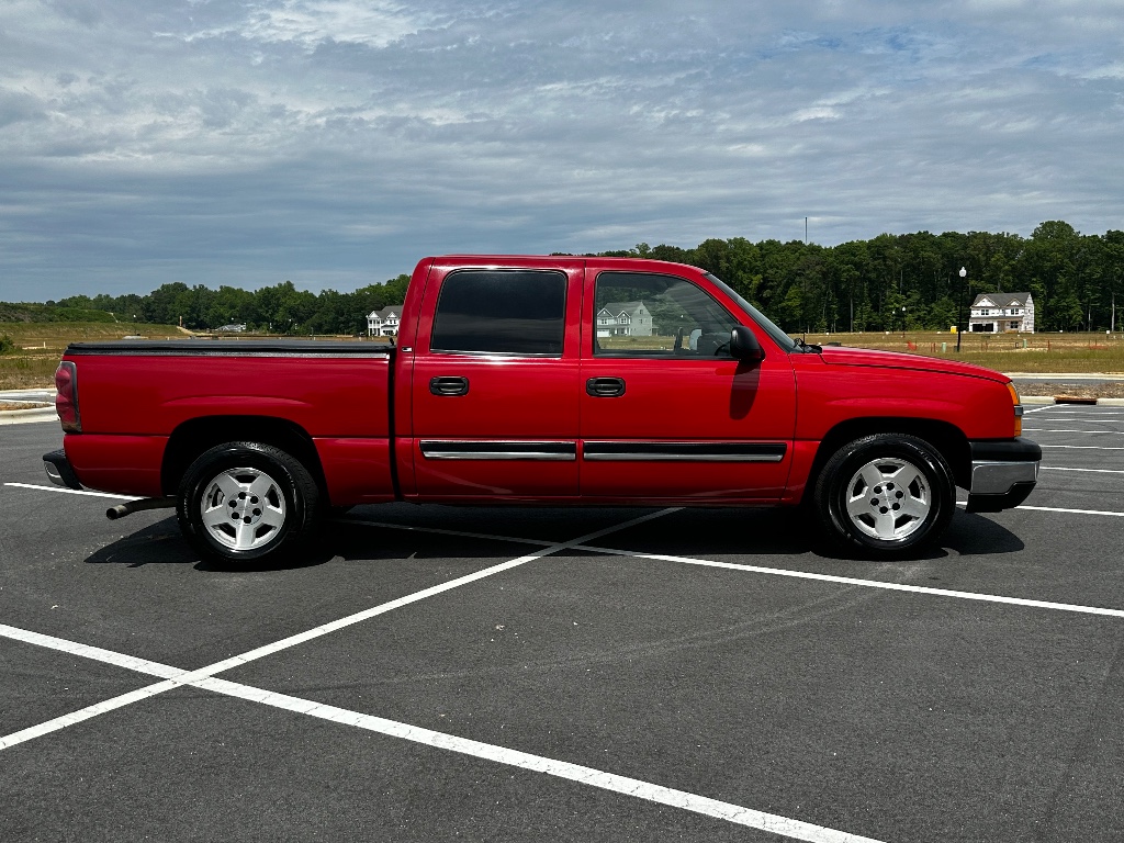 2005 Chevrolet Silverado 1500 LS photo
