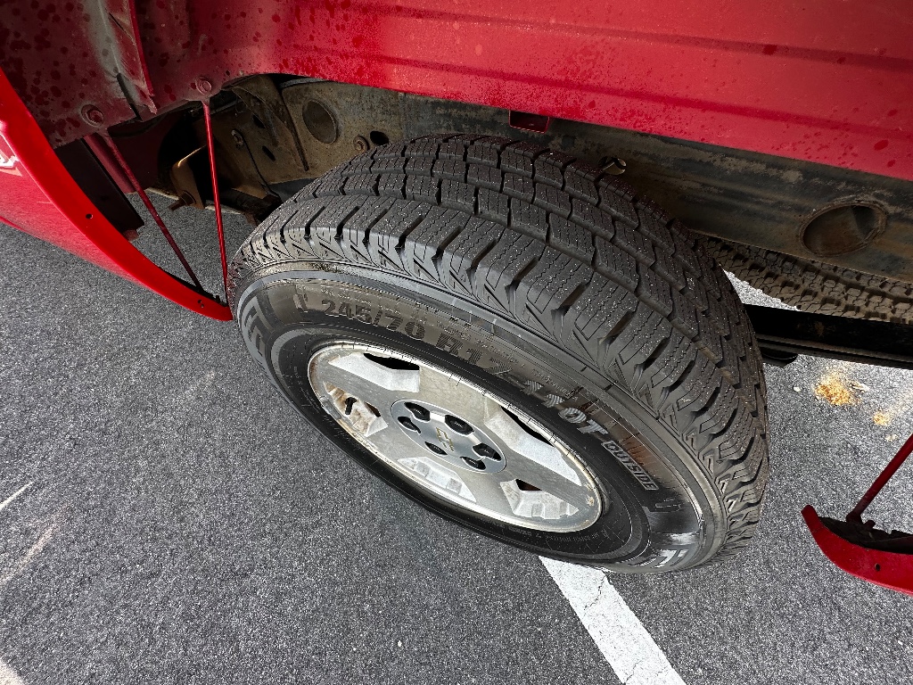 2005 Chevrolet Silverado 1500 LS photo