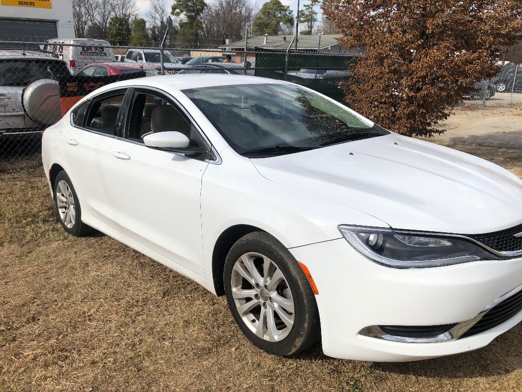 2015 Chrysler 200 Limited photo