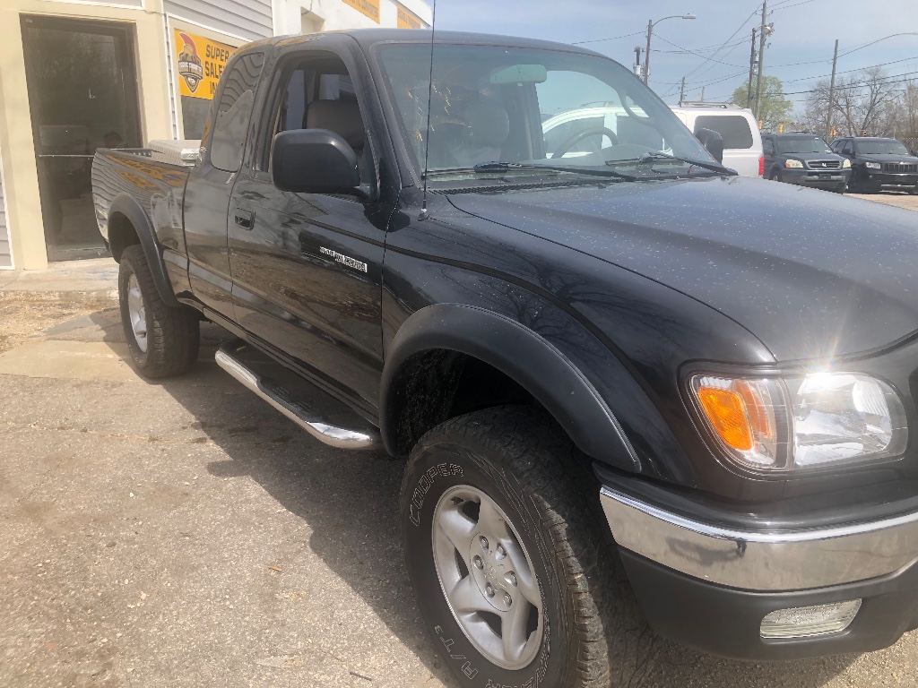 2003 Toyota Tacoma PreRunner V6 photo