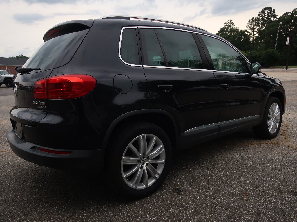 2013 Volkswagen Tiguan S 4Motion photo