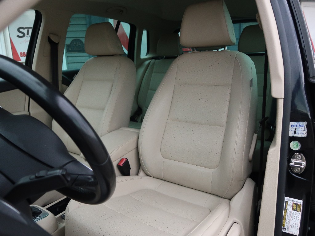 2013 Volkswagen Tiguan S 4Motion photo