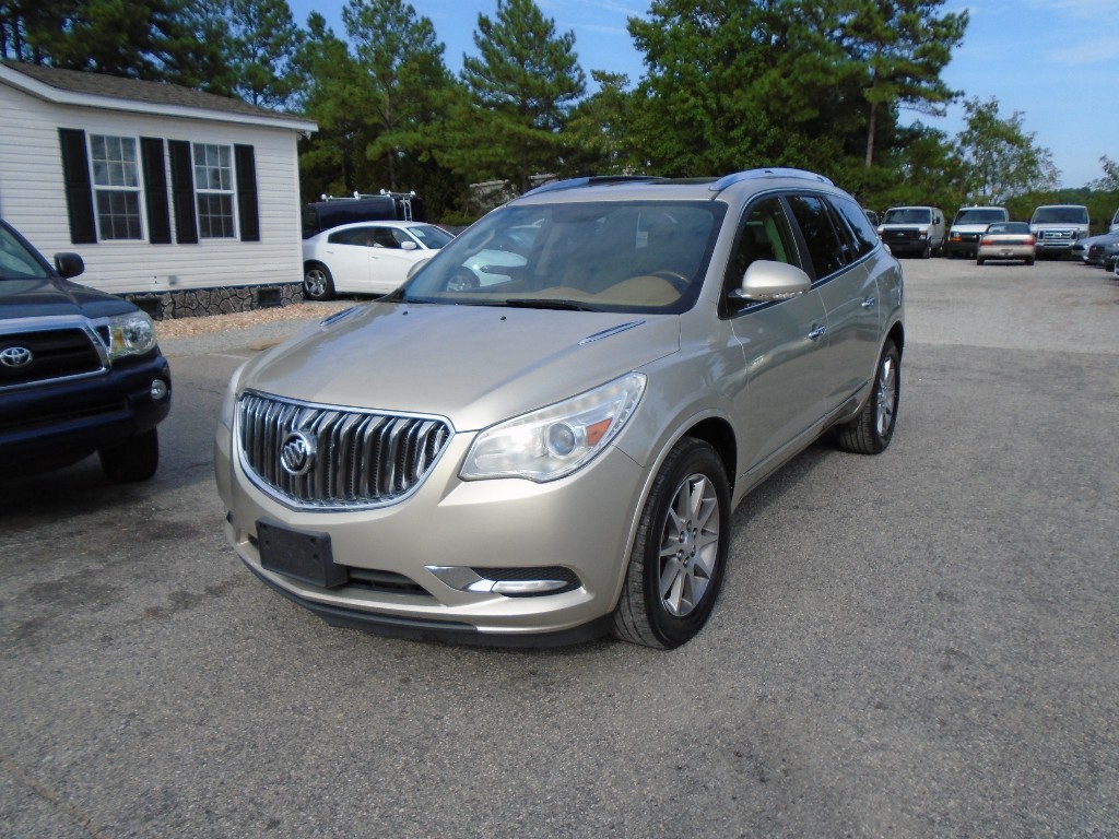 The 2013 Buick Enclave Leather photos