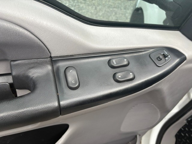 2000 Ford RSX XL photo
