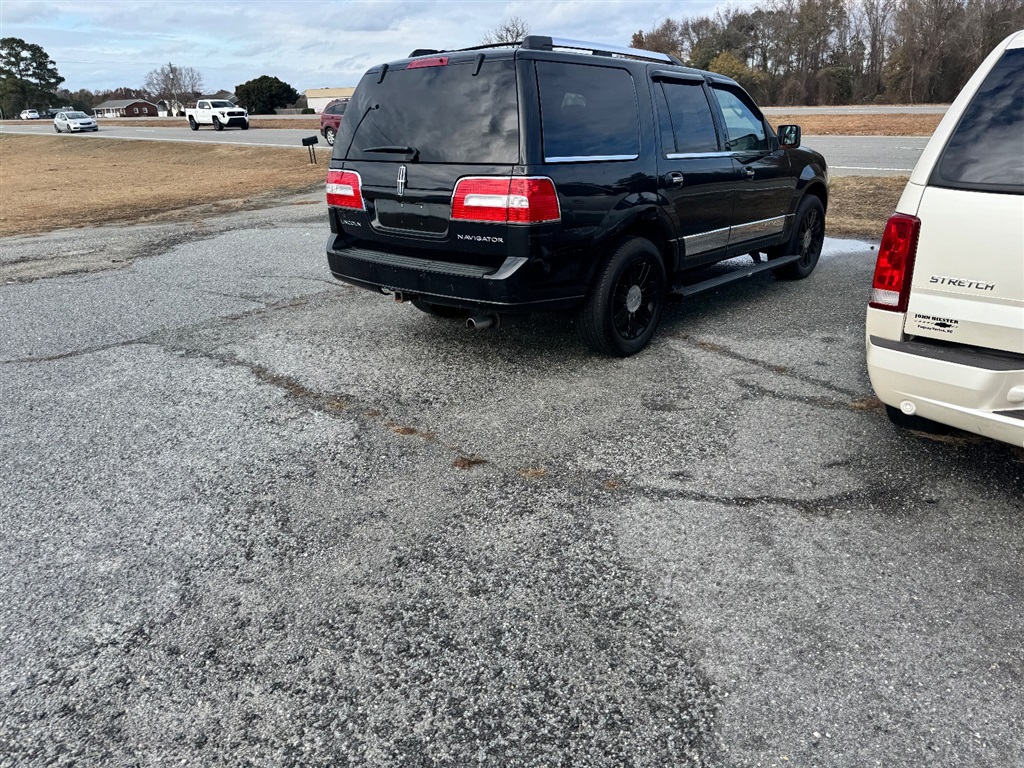2013 Lincoln Navigator photo