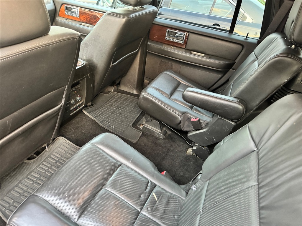 2013 Lincoln Navigator photo