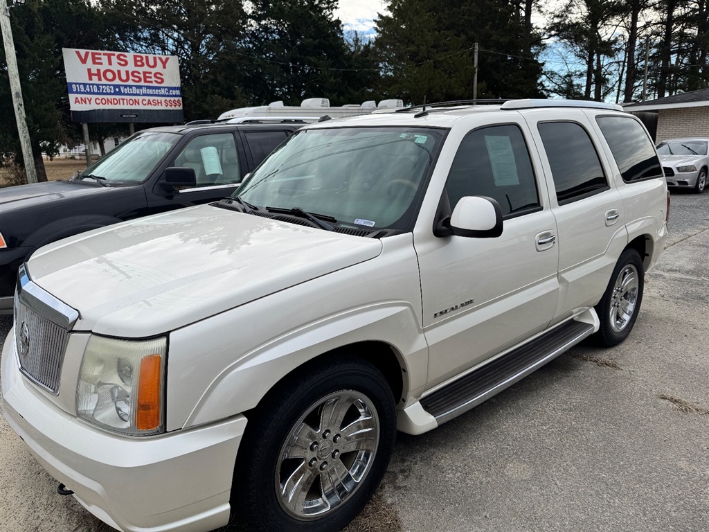 2004 Cadillac Escalade photo