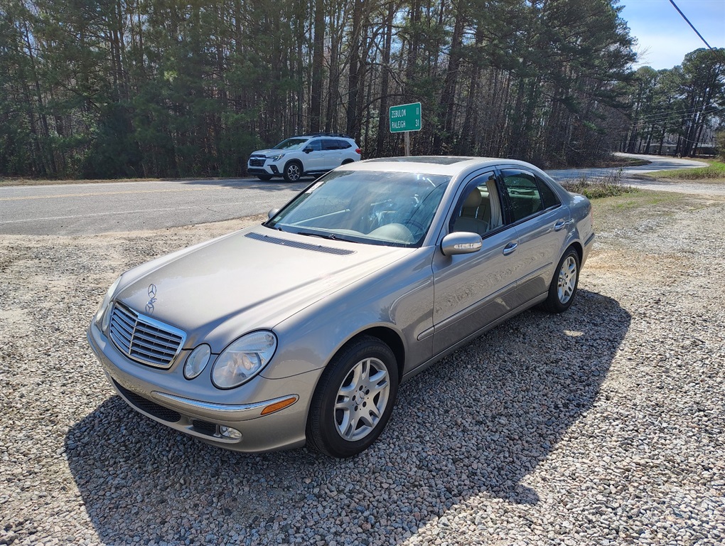 2004 Mercedes-Benz E-Class E320 photo