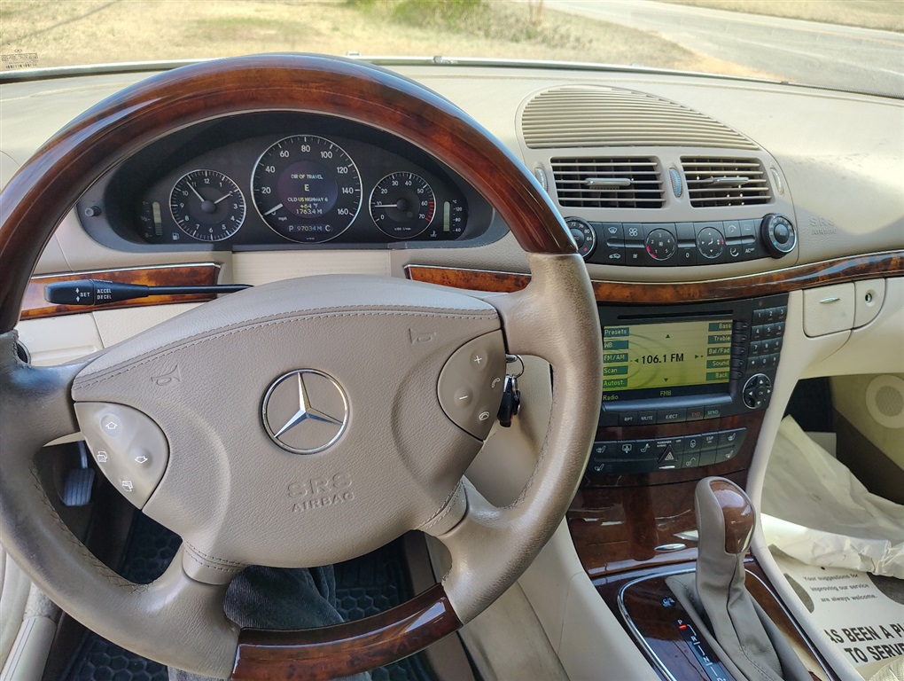 2004 Mercedes-Benz E-Class E320 photo