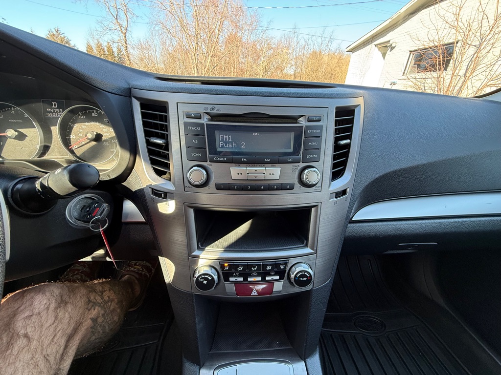 2014 Subaru Legacy 2.5i photo