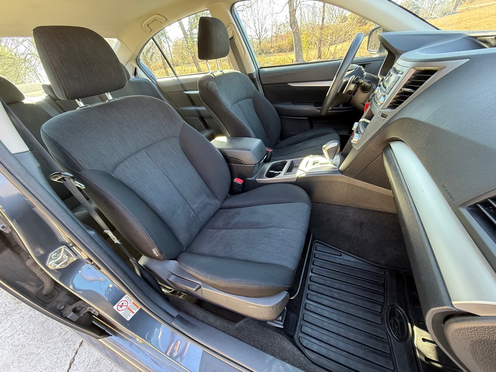 2014 Subaru Legacy 2.5i photo