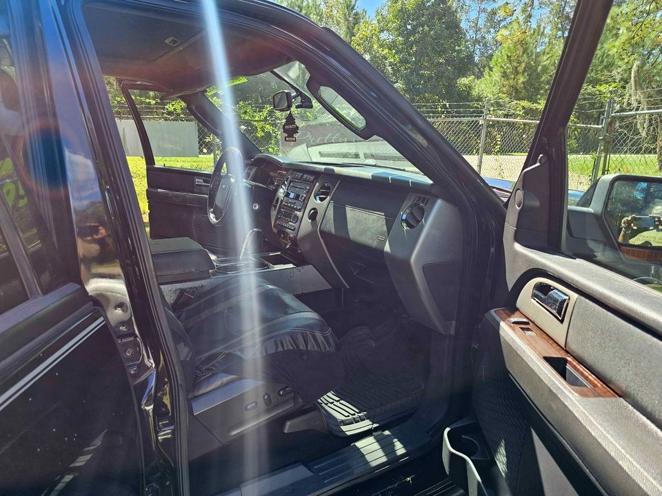 2007 Ford Expedition Limited photo