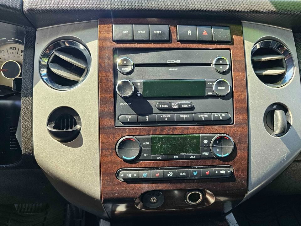 2007 Ford Expedition Limited photo