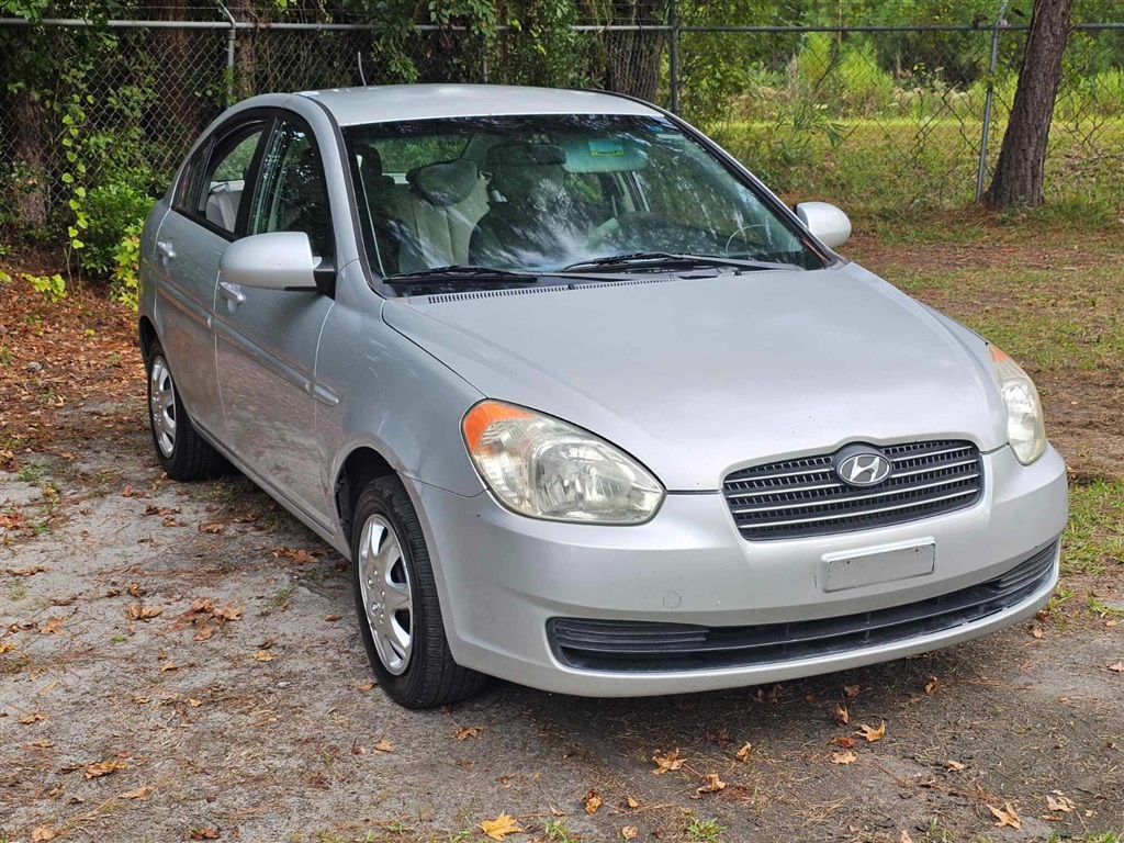 2009 Hyundai Accent GLS photo