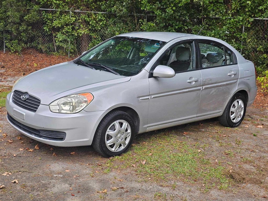 2009 Hyundai Accent GLS photo