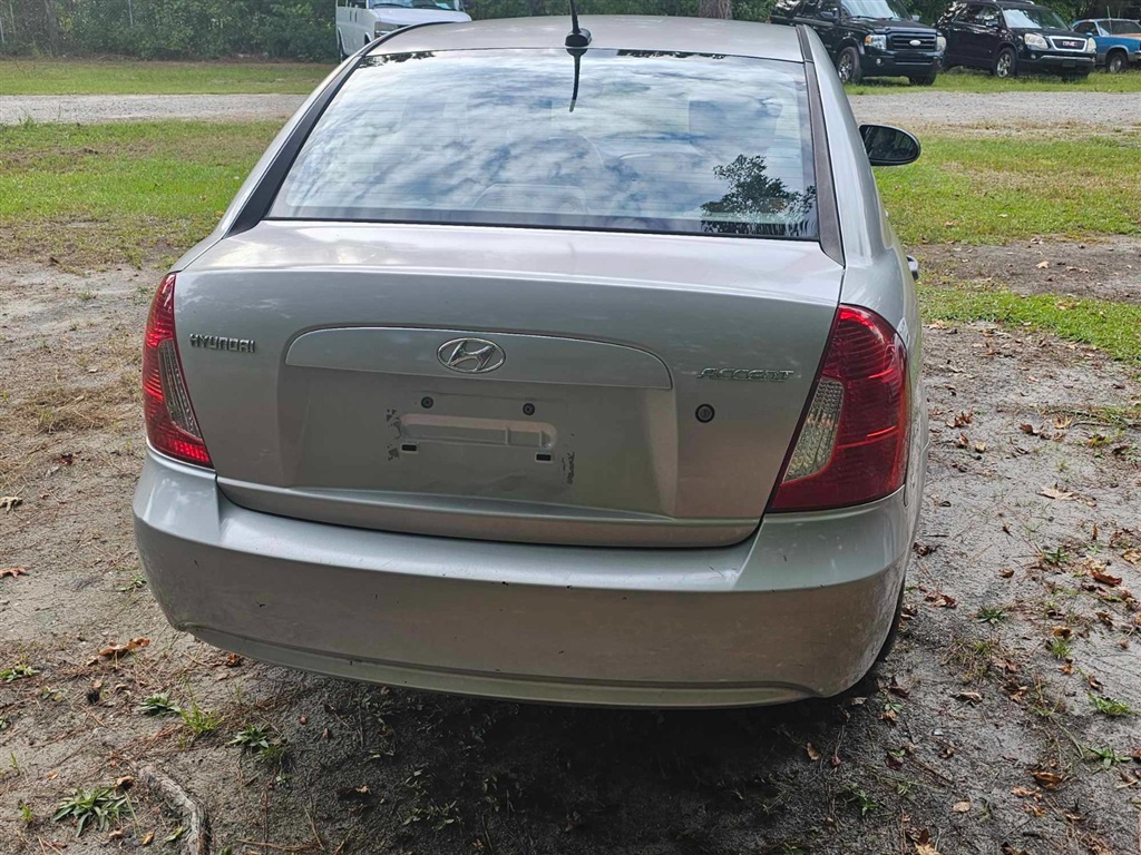 2009 Hyundai Accent GLS photo