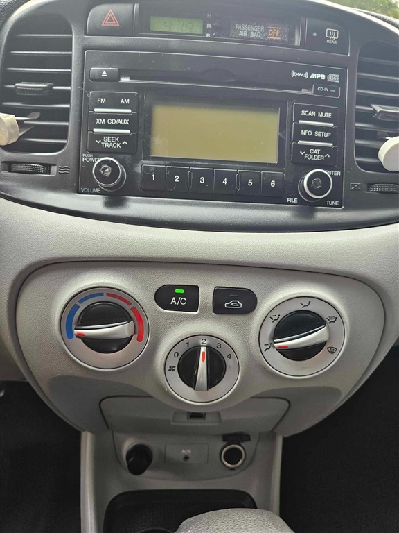 2009 Hyundai Accent GLS photo