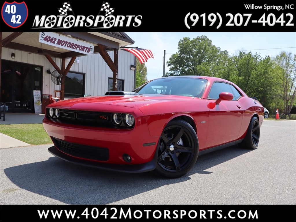 2016 Dodge Challenger R/T Plus RWD