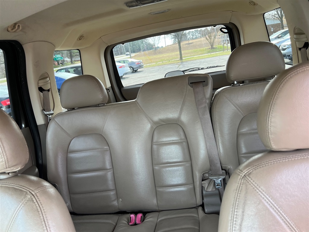 2005 Ford Explorer XLT photo