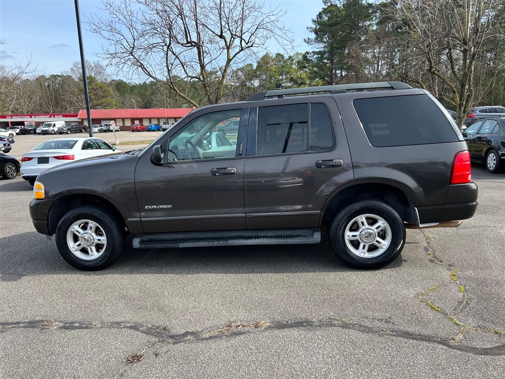 2005 Ford Explorer XLT photo