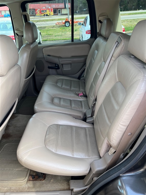 2005 Ford Explorer XLT photo