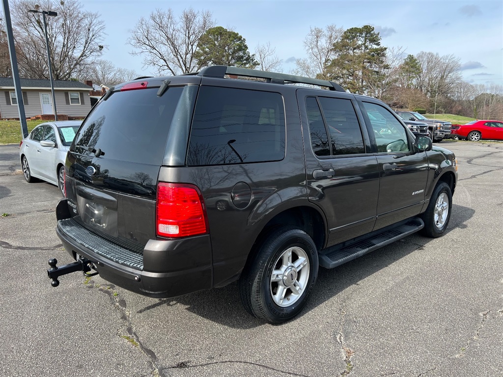 2005 Ford Explorer XLT photo